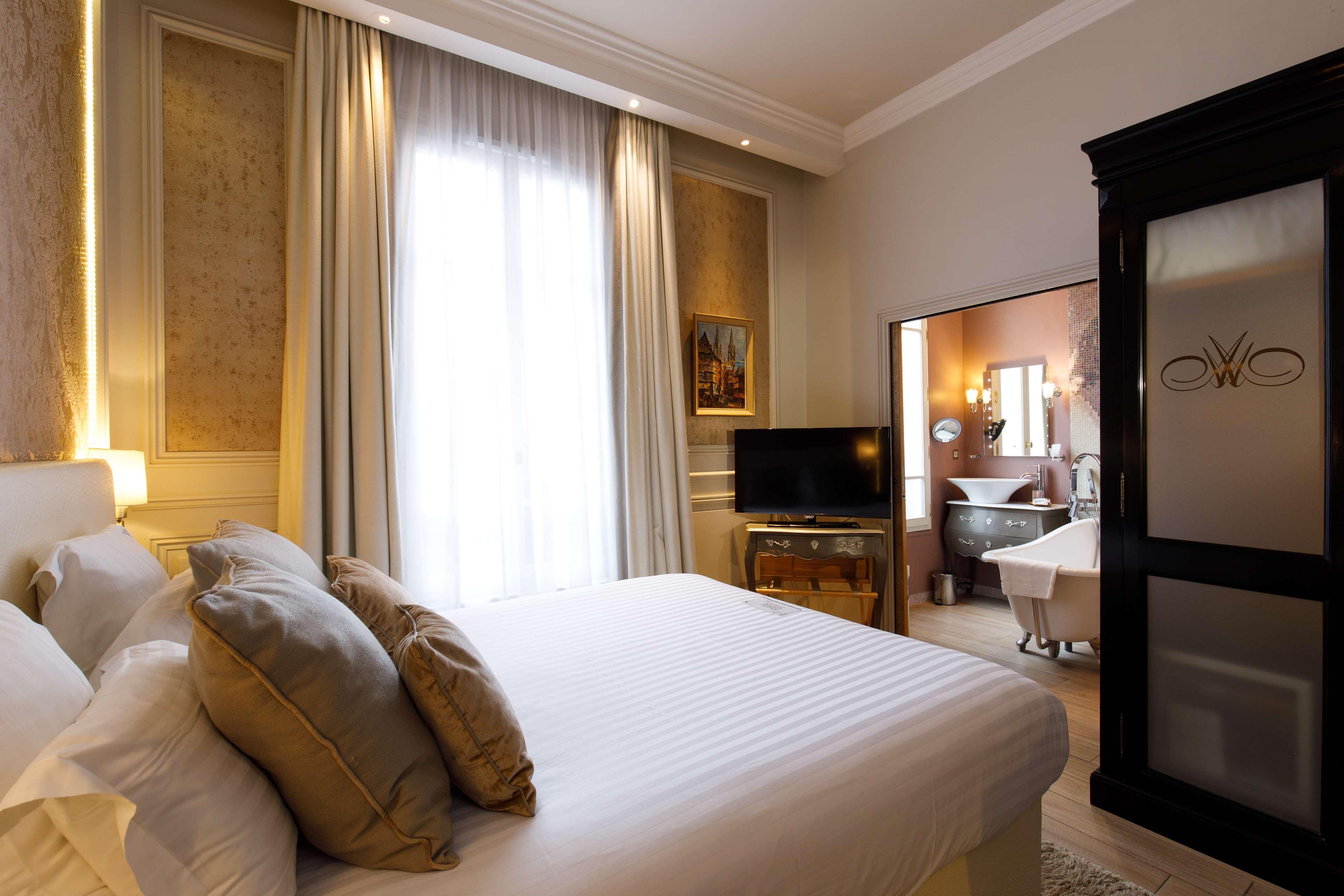 & Le Grand Monarque, Bw Premier Collection Chartres
