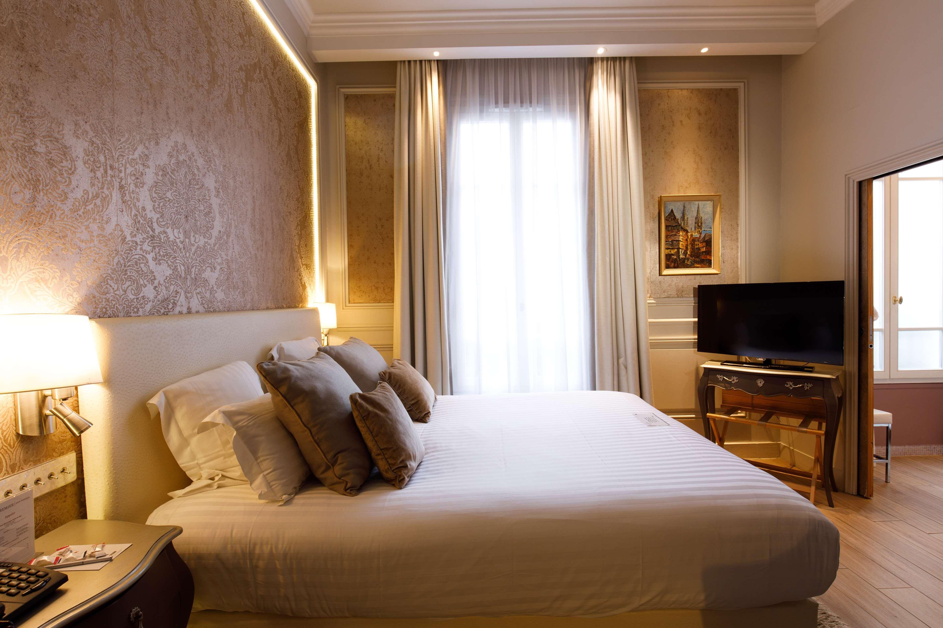 Western Premier Grand Monarque Hotel&spa 4*