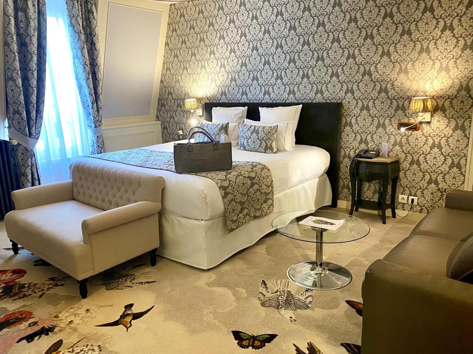 & Le Grand Monarque, Bw Premier Collection 4*