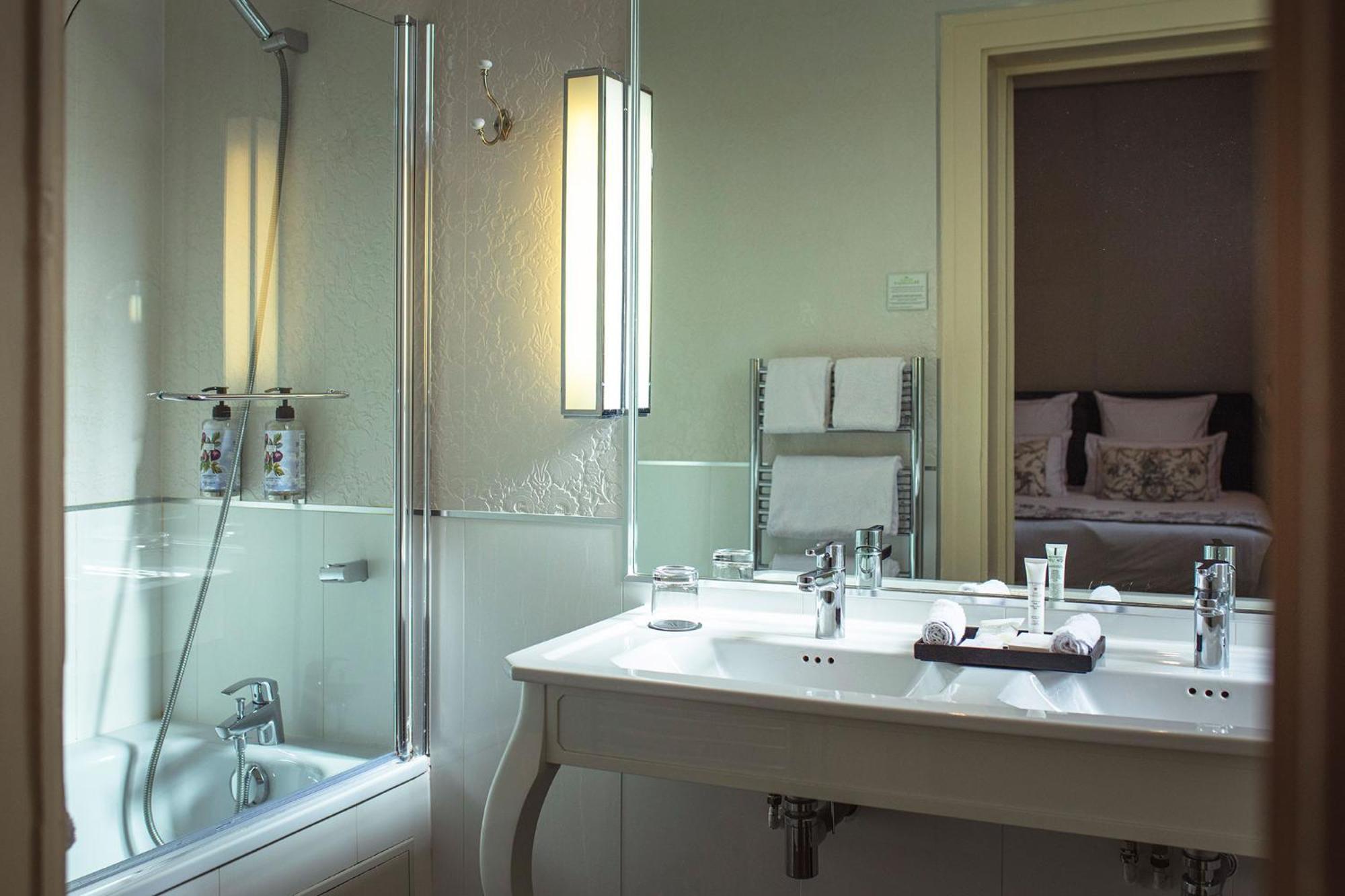 Hotel & Le Grand Monarque, Bw Premier Collection Chartres