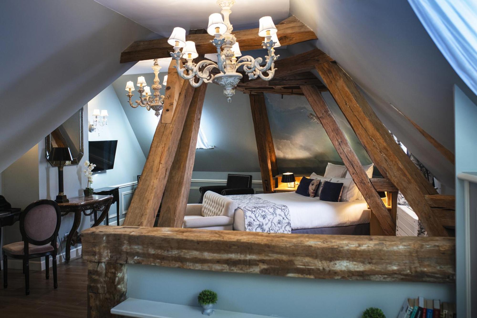 Western Premier Grand Monarque Hotel&spa Hotel