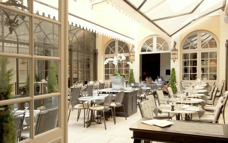 Western Premier Grand Monarque Hotel&spa Hotel