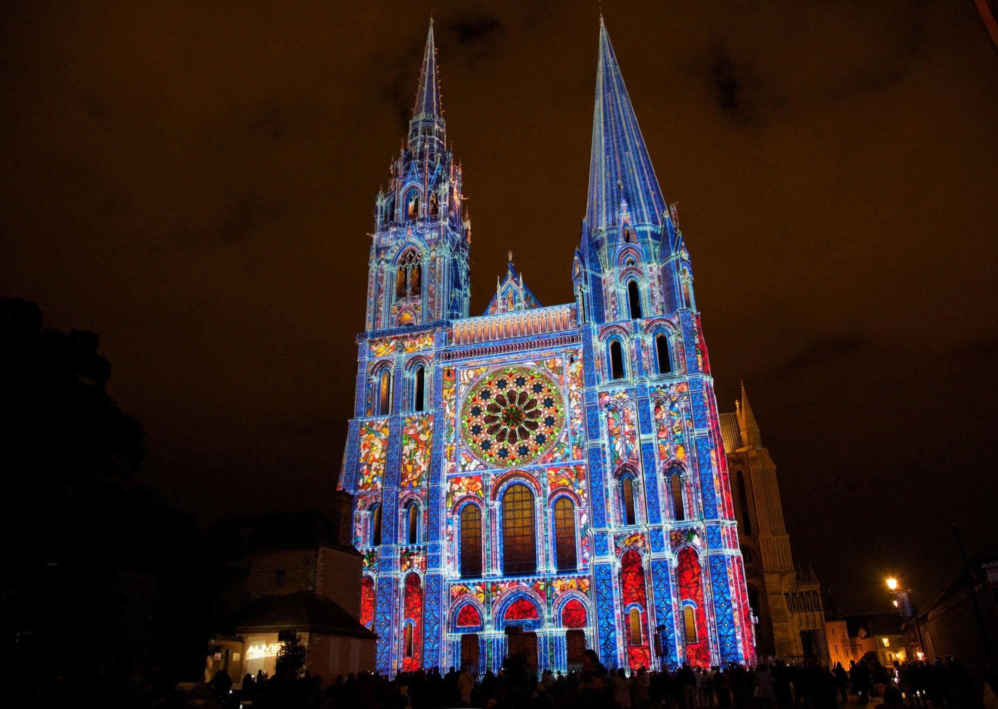 & Le Grand Monarque, Bw Premier Collection 4* Chartres