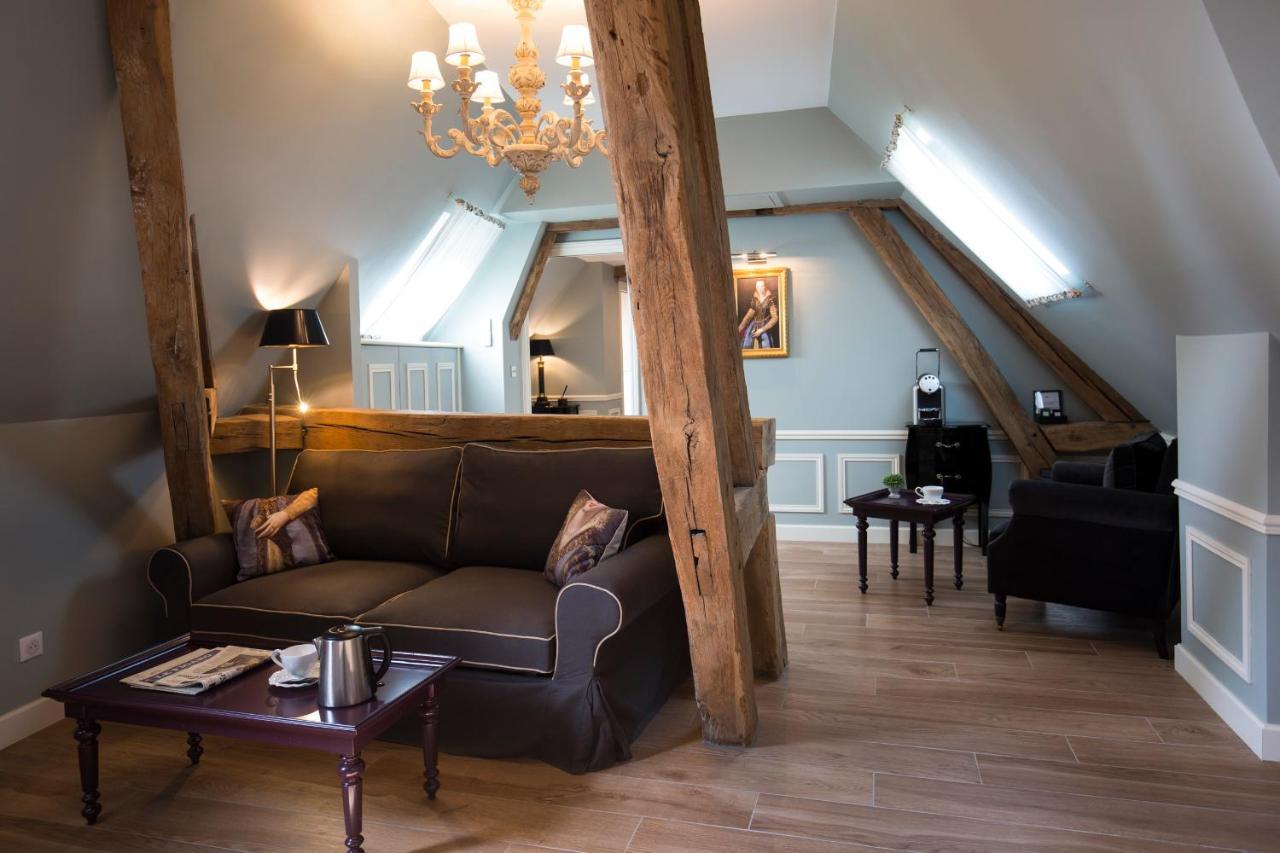 & Le Grand Monarque, Bw Premier Collection Hotel Chartres